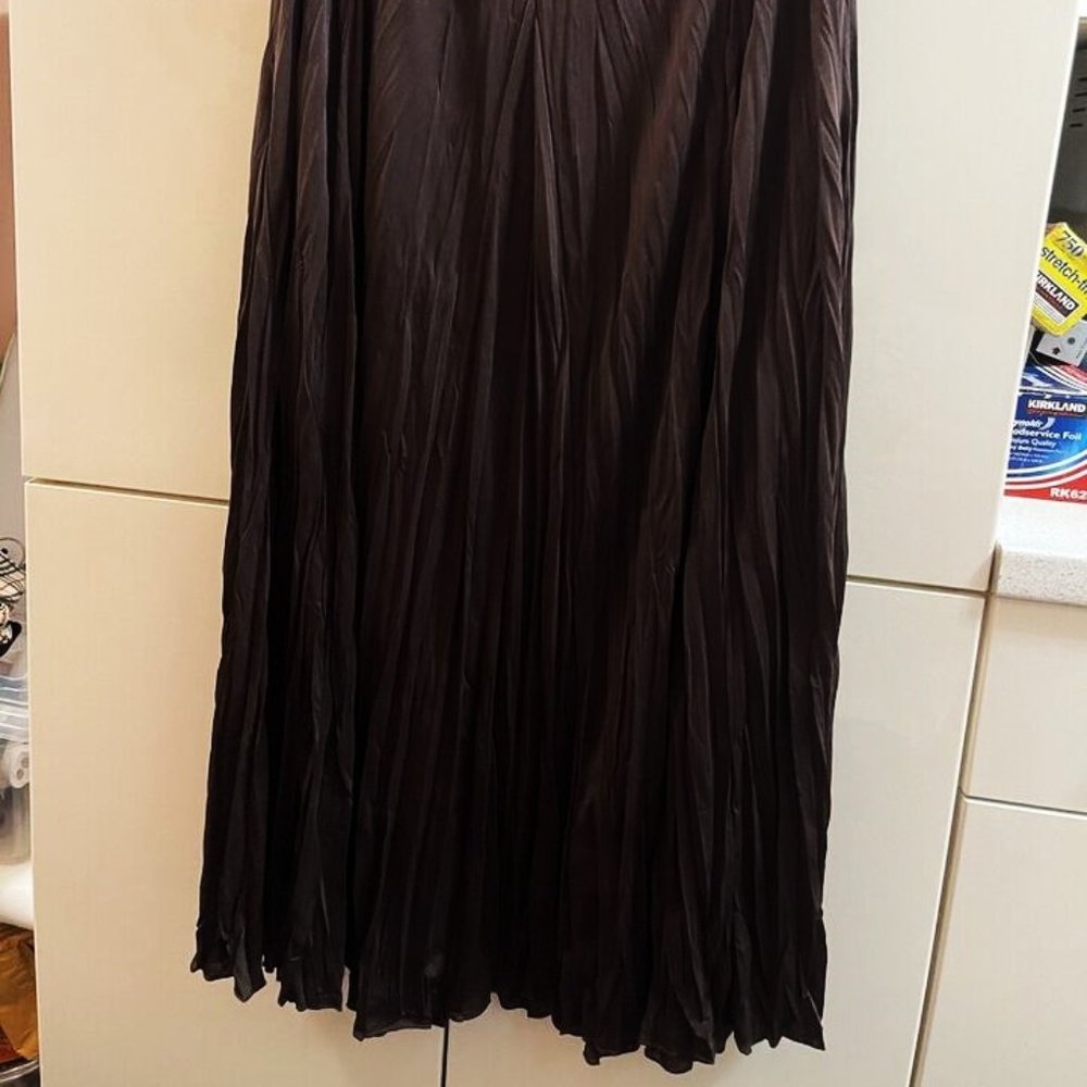 Larry Levine Long Pleated Skirt Black Small Polyester
